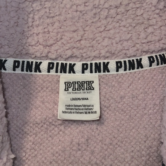 🩷VS PINK Sherpa sweatshirt in light pink!. Size L🩷 - Picture 8 of 8